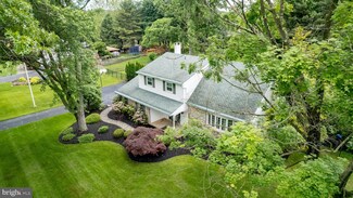 6471 Deerfield Dr, New Hope, PA 18938