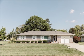 112 W Samuel St, Assumption, IL 62510