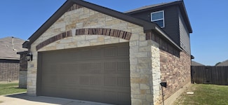 1337 Violet Ln, Kyle, TX 78640
