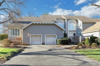 10 Greenup Ct, Wayne, NJ 07470