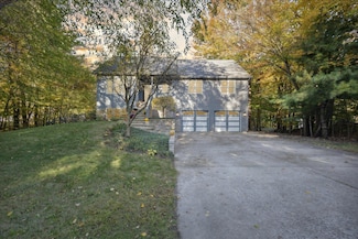 4604 Forest Ln, Holland, MI 49423