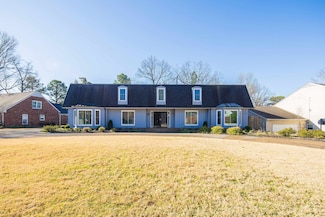 5655 Ashley Square S, Memphis, TN 38120