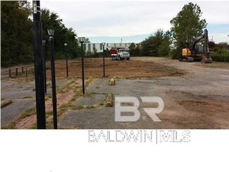 3346 Cottage Hill Rd, Mobile, AL 36606