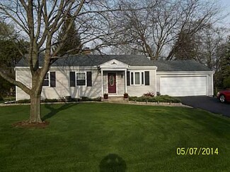 28328 Brookside Ln, Millbury, OH 43447