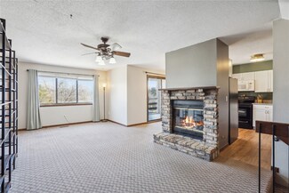 219 40th Street Dr SE Unit 102, Cedar Rapids, IA 52403