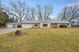 4301 SW 26th St, Des Moines, IA 50321