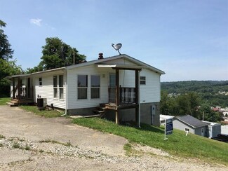 1697 Lantz St, Waynesburg, PA 15370