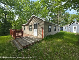772 W Norway St, Harrison, MI 48625