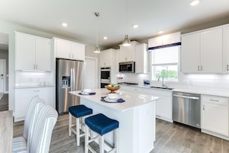 2476 Marsh View Ct, Shakopee, MN 55379