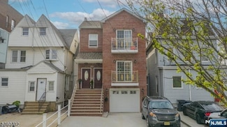 82 N 9th St, Newark, NJ 07107