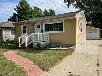 1025 Downing Ave, Waterloo, IA 50701