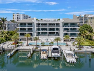 1820 Gulf Shore Blvd N Unit 202, Naples, FL 34102