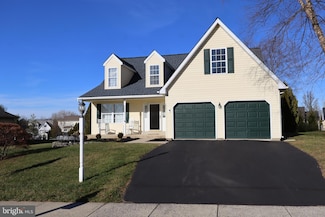 1033 Glen Manor Dr, Quakertown, PA 18951
