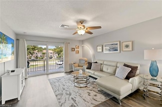 185 Palm Dr Unit 18-H, Naples, FL 34112