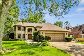 1429 Woodlawn Ave, Glenview, IL 60025