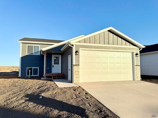 3752 Haralson Ln, Rapid City, SD 57703