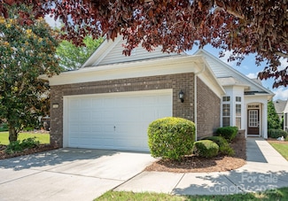 7406 Carolina Jessamine Ct, Fort Mill, SC 29707