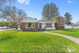 8190 Bernice, Center Line, MI 48015