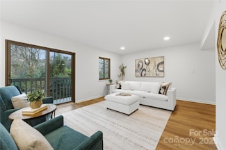 3655 Maple Glenn Ln, Charlotte, NC 28226