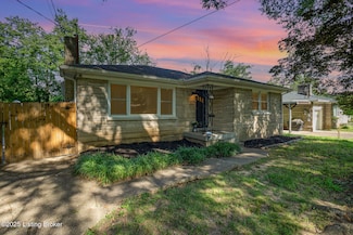 6702 Norway Dr, Louisville, KY 40214