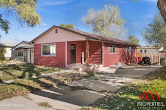 609 S Miller Ave, Gillette, WY 82716