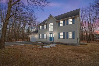 128 Journey Dr, Albrightsville, PA 18210