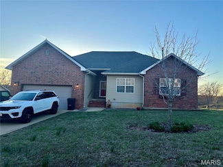 114 Birchtree Cir, Devils Elbow, MO 65457