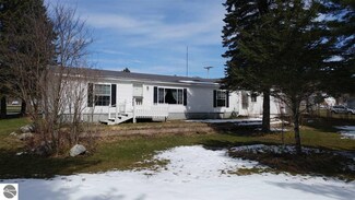 11411 Main St, Honor, MI 49640
