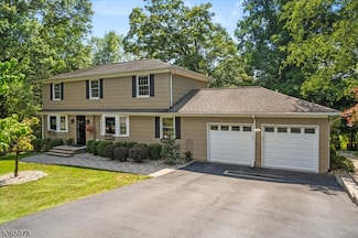 15 Woodland Terrace, High Bridge, NJ 08829