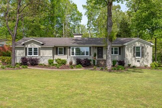 202 Shirley Dr, Florence, AL 35633