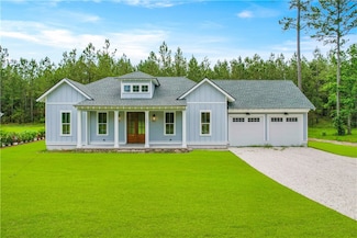 231 Salt Creek Way E, Brunswick, GA 31523