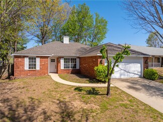 1740 Oxford Place, Springdale, AR 72764