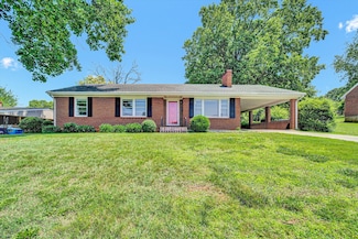 2527 Northminster Rd NW, Roanoke, VA 24012