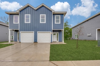 414 E 7th St Unit 1, Bonham, TX 75418