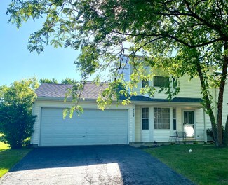 410 Lauren Ln, Island Lake, IL 60042