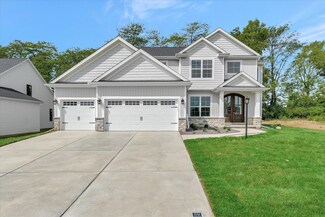 1207 Briarwood Ln, Mahomet, IL 61853