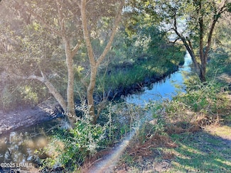 21 Little Creek Rd, Lady's Island, SC 29907