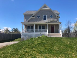56 Willow Ln, Portland, ME 04102