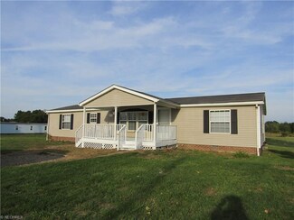 9240 Bryant Rd, Windham, OH 44288