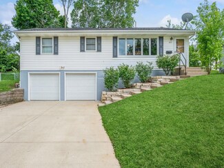 3317 Sue Ln NW, Cedar Rapids, IA 52405