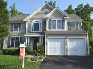 13053 Pilgrims Inn Dr, Woodbridge, VA 22193