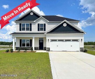 1826 Olde Towne Pointe Blvd, Jacksonville, NC 28544