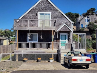 2716 NW Jetty Ave, Lincoln City, OR 97367