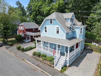 37 Devereux St, Marblehead, MA 01945