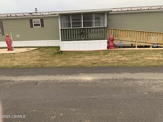 44 Strawberry Ln, Berwick, PA 18603