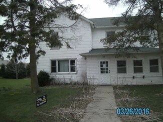 114 N Broad St, Argyle, WI 53504