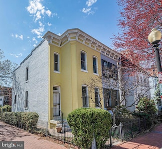 1502 Caroline St NW, Washington, DC 20009