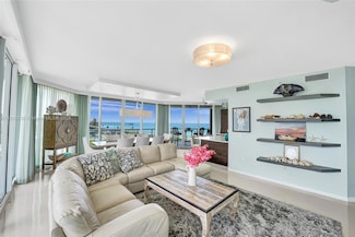 6051 N Ocean Dr Unit 404, Hollywood, FL 33019