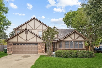 1107 Port au Prince Dr, Arlington, TX 76012
