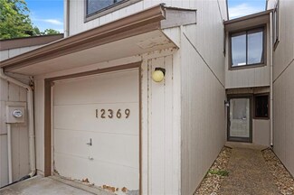 12369 Charlotte St, Kansas City, MO 64146